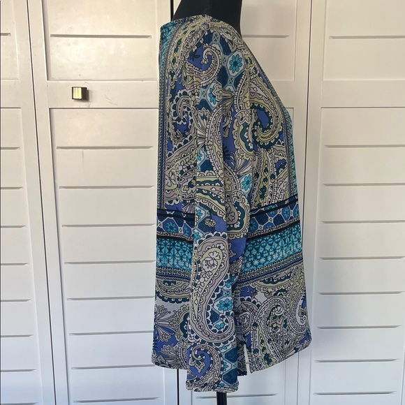 Chico’s Elegant Blue Patterned Long Sleeve Top Sz 1 - Picture 5 of 13